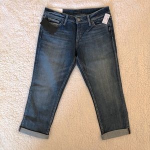 NWT Silver Jeans Co. Suki Capri Jeans, Medium Wash